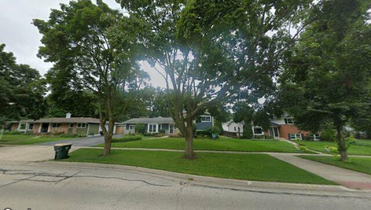 711 s 4th ave, libertyville, il 60048