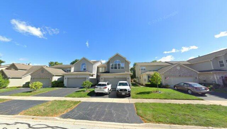 40 townsend cir, naperville, il 60565