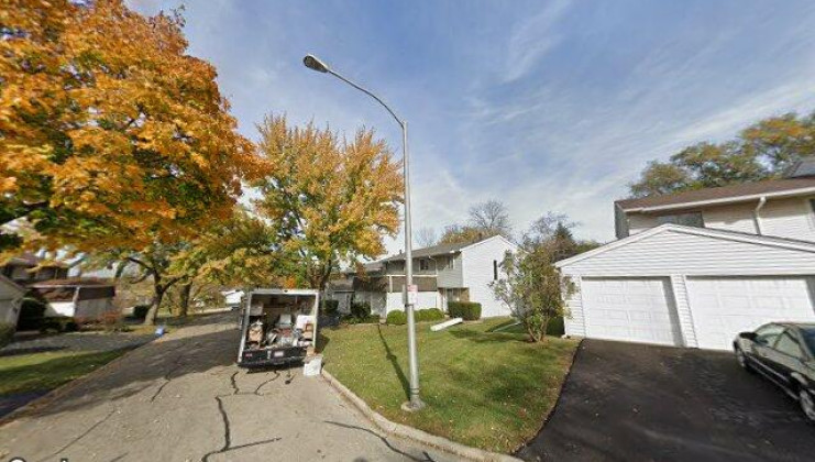 596 eric way, bolingbrook, il 60440