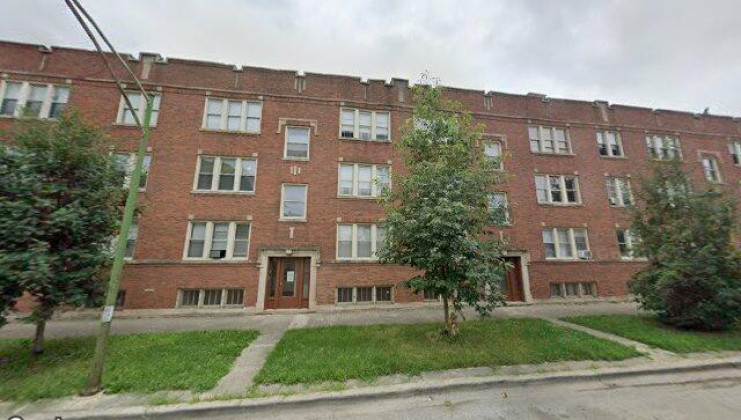 7800 s bishop st, chicago, il 60620