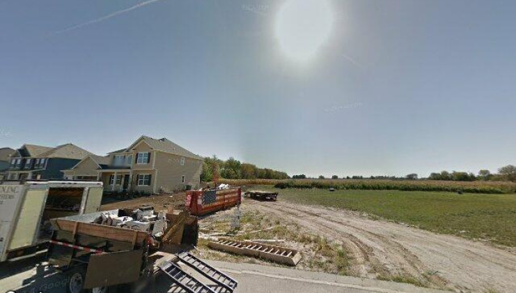 677 slate run, elgin, il 60124