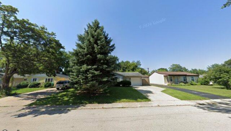938 berkley st, carpentersville, il 60110