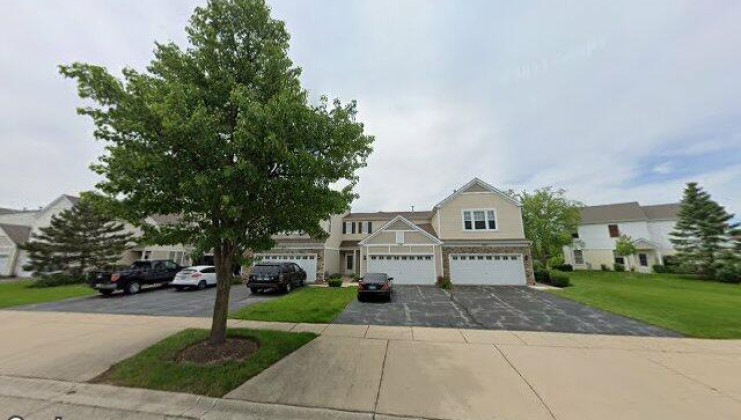 1941 cobblestone dr, carpentersville, il 60110