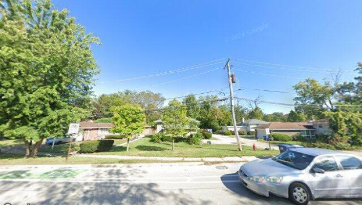 1812 e algonquin rd, des plaines, il 60016