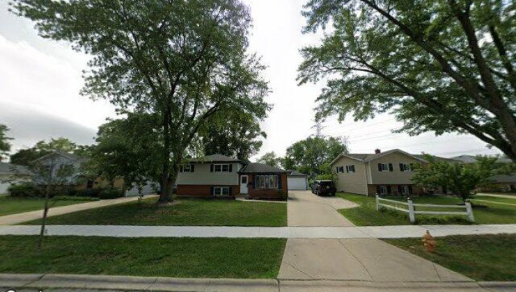 418 s cherry hill ct, addison, il 60101