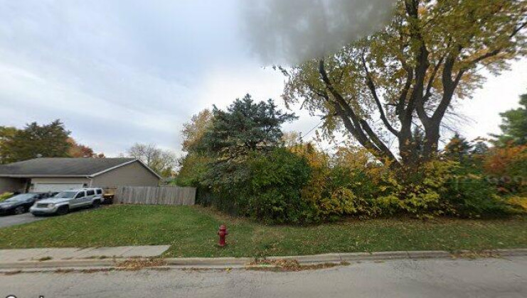 801 irving ave, woodstock, il 60098