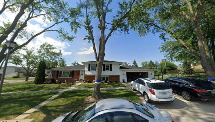 969 cedar ave, elmhurst, il 60126