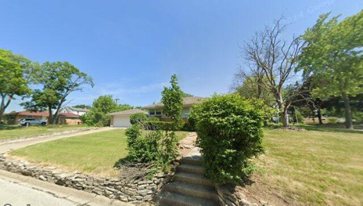2 n wisconsin ave, addison, il 60101
