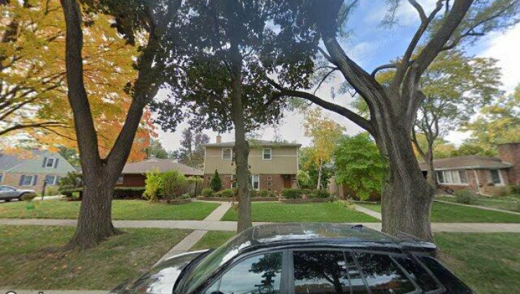 8540 karlov ave, skokie, il 60076