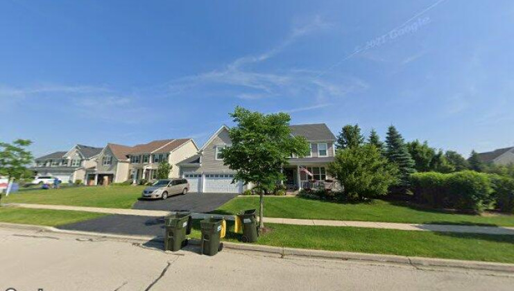 1 birchwood ct, lake in the hills, il 60156