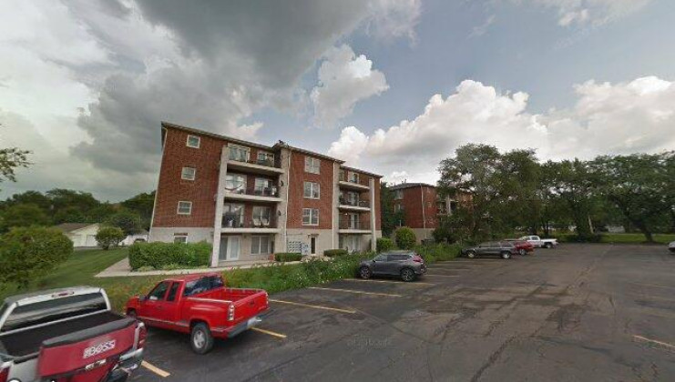 358 e laporte dr, addison, il 60101