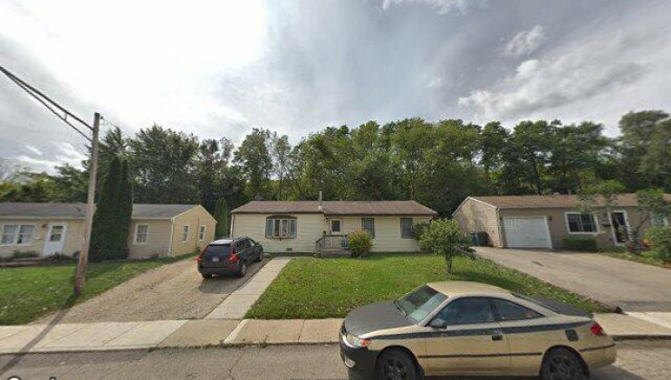 233 rivers view dr, carpentersville, il 60110
