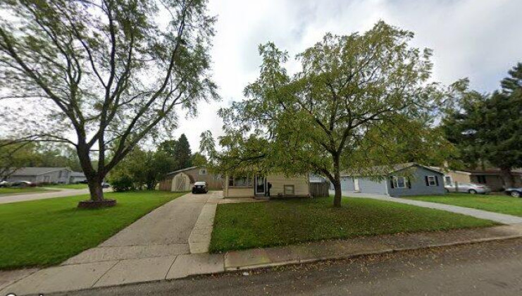 501 apache ave, carpentersville, il 60110