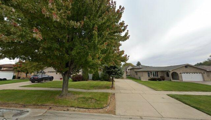 8433 newland ave, burbank, il 60459