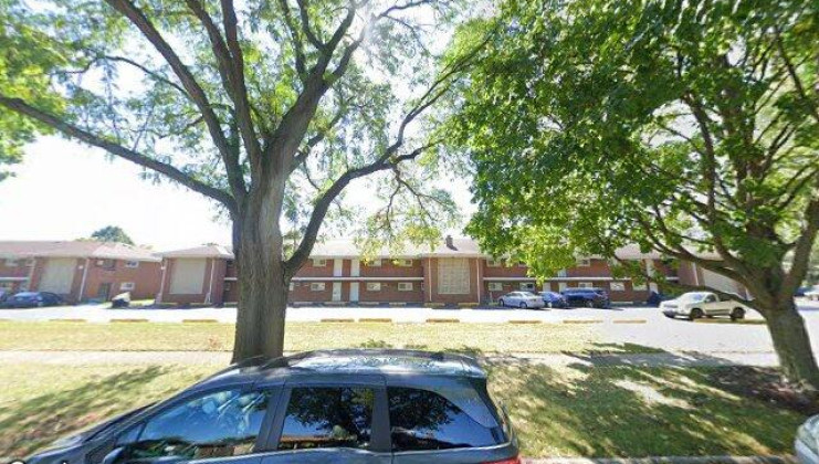 135 dover dr unit 11, des plaines, il 60018