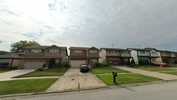 18147 idlewild dr, country club hills, il 60478