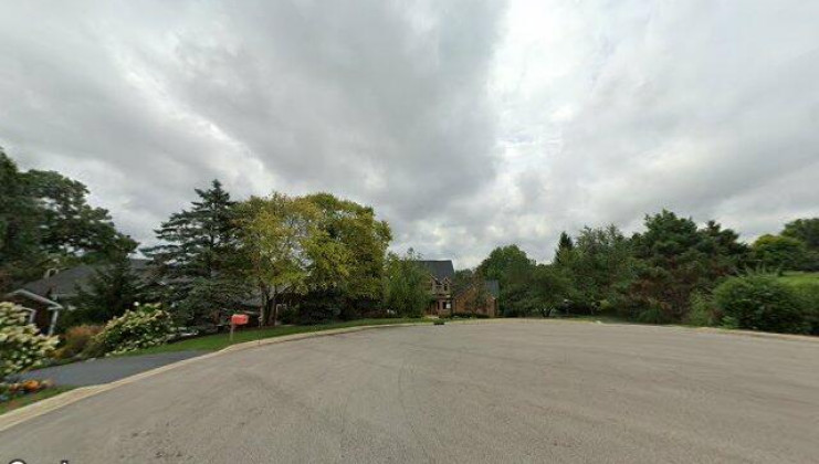 4 bernay ct, oakwood hills, il 60013