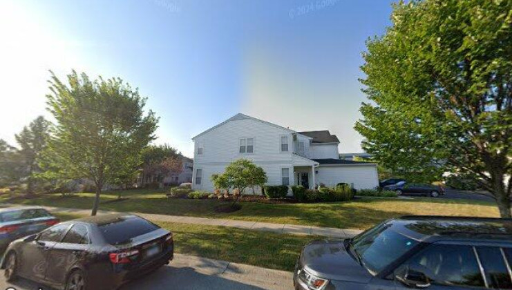 3088 falling waters ln, lindenhurst, il 60046