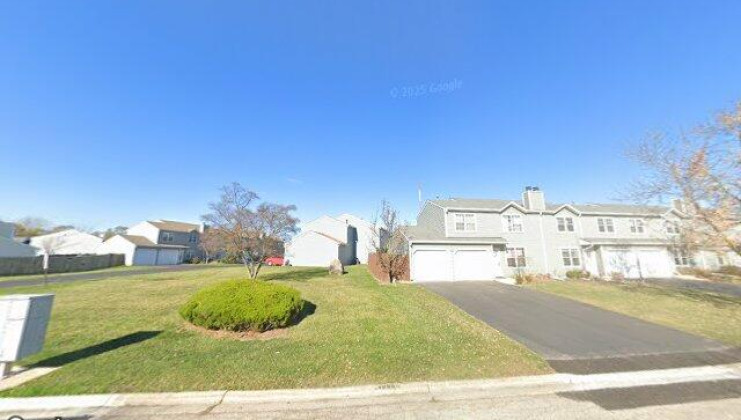 502 meadowhill ln, round lake beach, il 60073