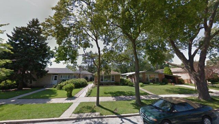 8538 christiana ave, skokie, il 60076