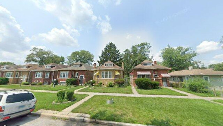 15706 ashland ave, harvey, il 60426