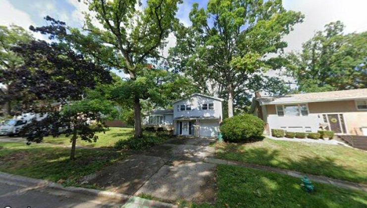 1032 forest ln, lemont, il 60439