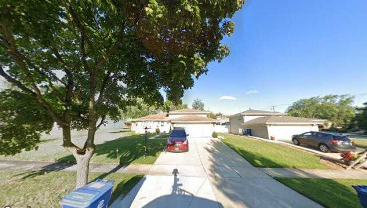 8908 s 85th ave, hickory hills, il 60457