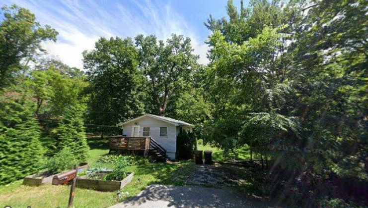 1217 adams ave, winthrop harbor, il 60096