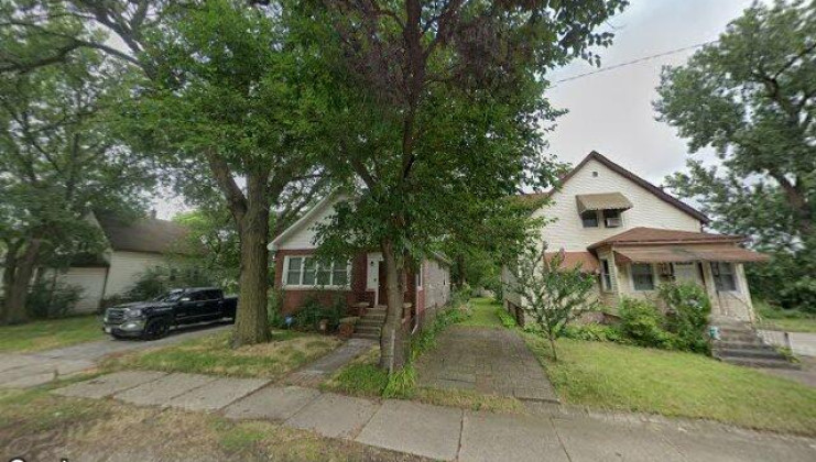 13816 s emerald ave, riverdale, il 60827