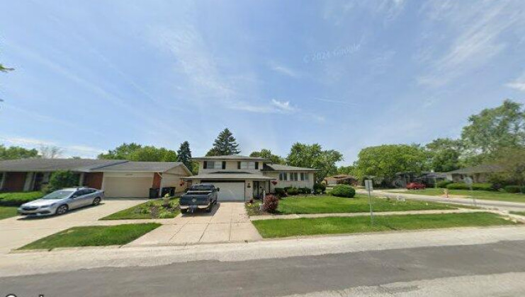 19238 oakwood ave, lansing, il 60438