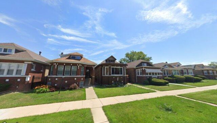 7623 s wood st, chicago, il 60620