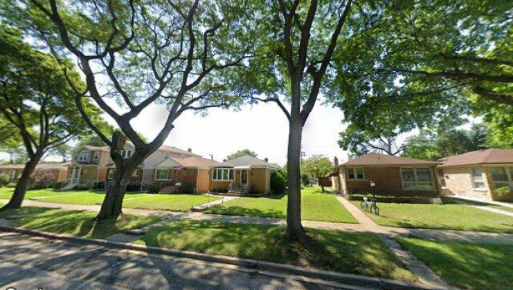 2416 bradley pl, evanston, il 60202