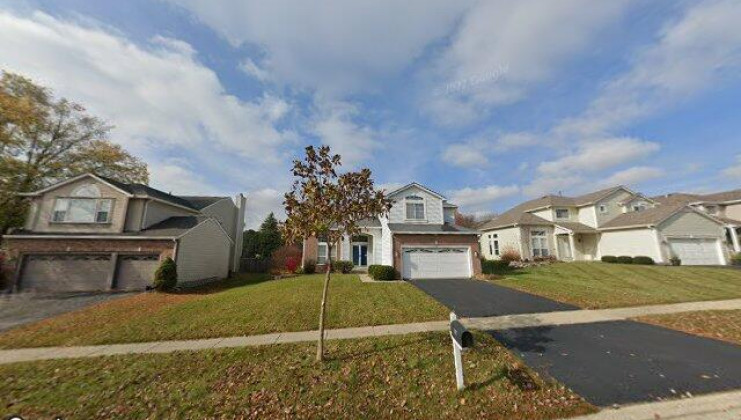 1167 prides run, lake in the hills, il 60156