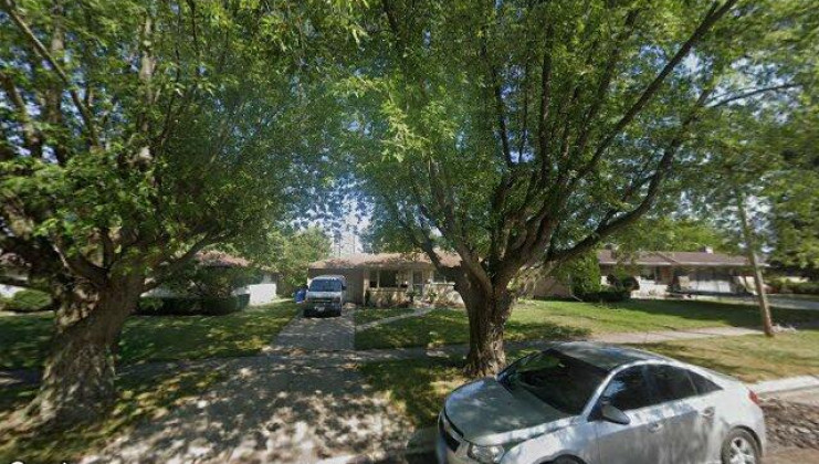 713 cedar ave, waukegan, il 60085
