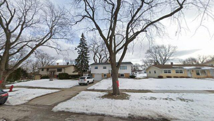 445 amherst ln, hoffman estates, il 60169