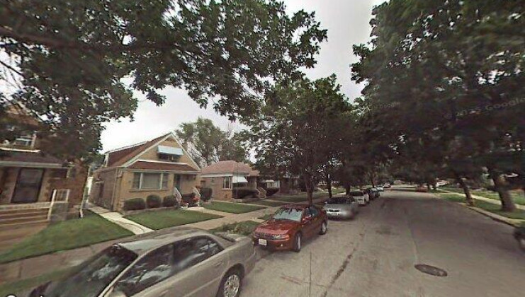 8935 s cregier ave, chicago, il 60617