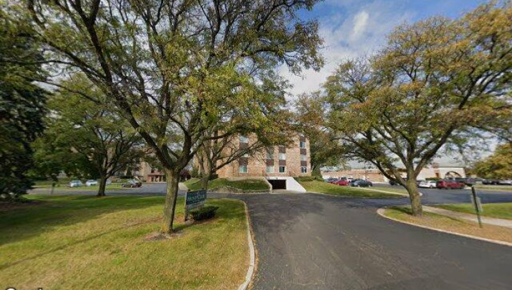 502 w huntington commons rd, mount prospect, il 60056