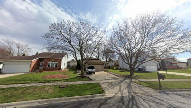 834 river dr, carol stream, il 60188