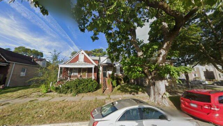 8104 s dobson ave, chicago, il 60619
