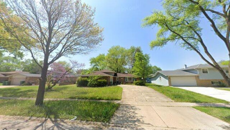 525 edgebrook dr, shorewood, il 60404