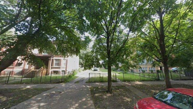 7631 s colfax ave, chicago, il 60649