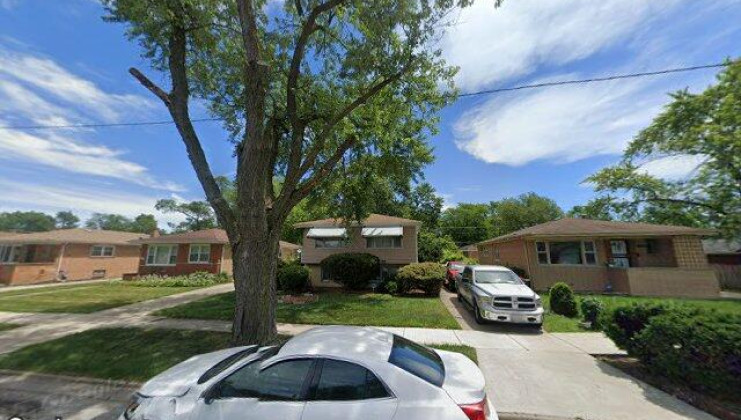 15727 university ave, dolton, il 60419