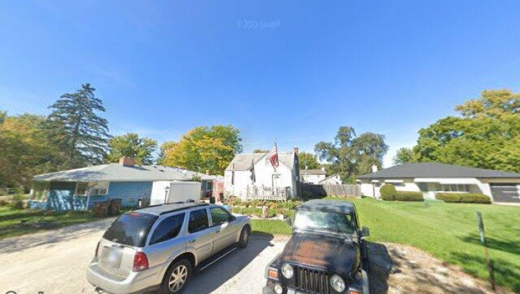 25160 w circle ave, antioch, il 60002