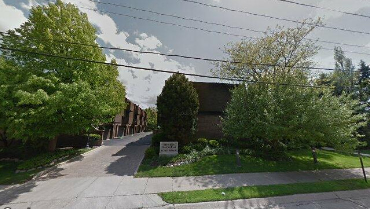 1012 deerfield rd, highland park, il 60035
