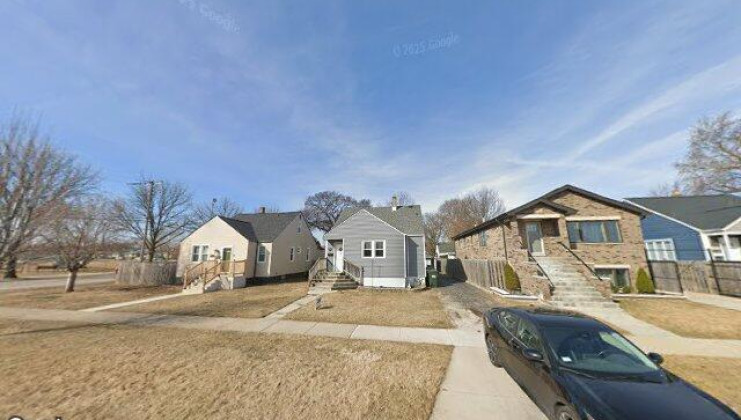 8850 s california ave, evergreen park, il 60805