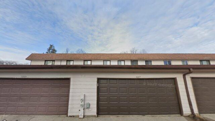 1217 court c, hanover park, il 60133