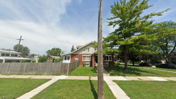 818 s 8th ave, maywood, il 60153