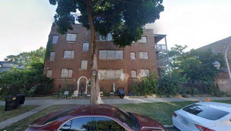 2445 e 74th pl, chicago, il 60649