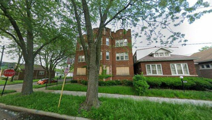 8601 s maryland ave, chicago, il 60619