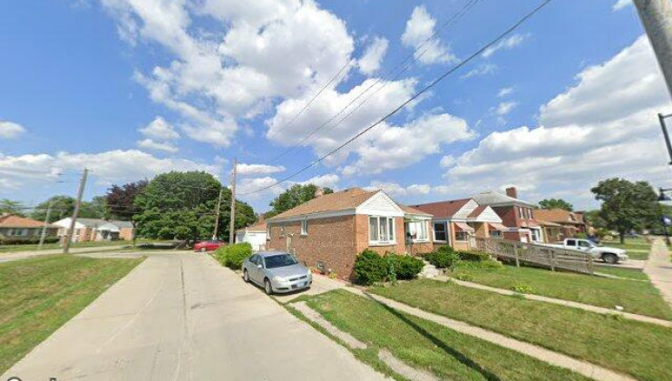 3917 saint charles rd, bellwood, il 60104